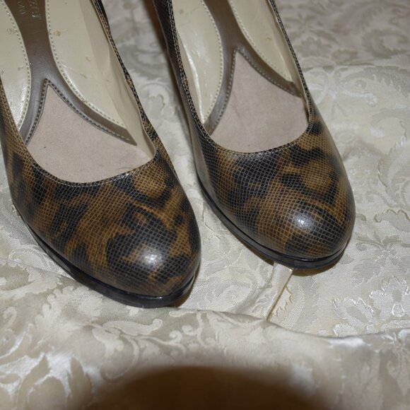 NATURALIZER N5 Comfort Heels Leopard Print Size 7.5 - Picture 4 of 8